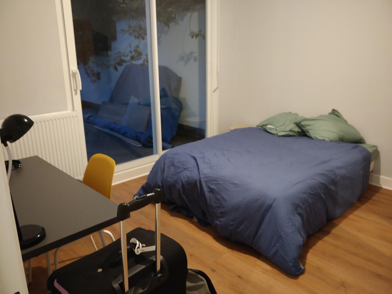 
                                                Colocation
                                                 Loue chambre en colocation très lumineuse
