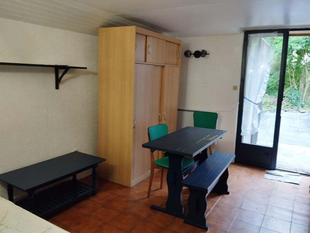 
                                                Colocation
                                                 Loue chambre meublée sur Amiens