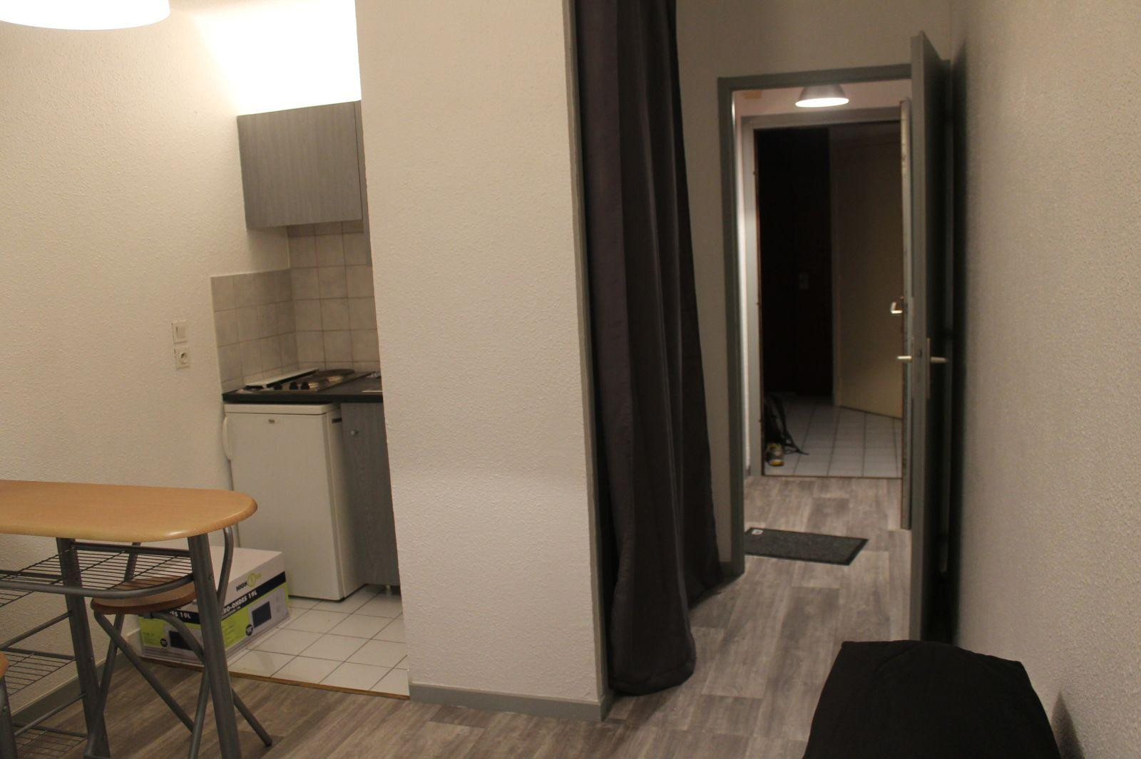 
                                                Location
                                                 Loue charmant studio pour étudiant Chambéry centre