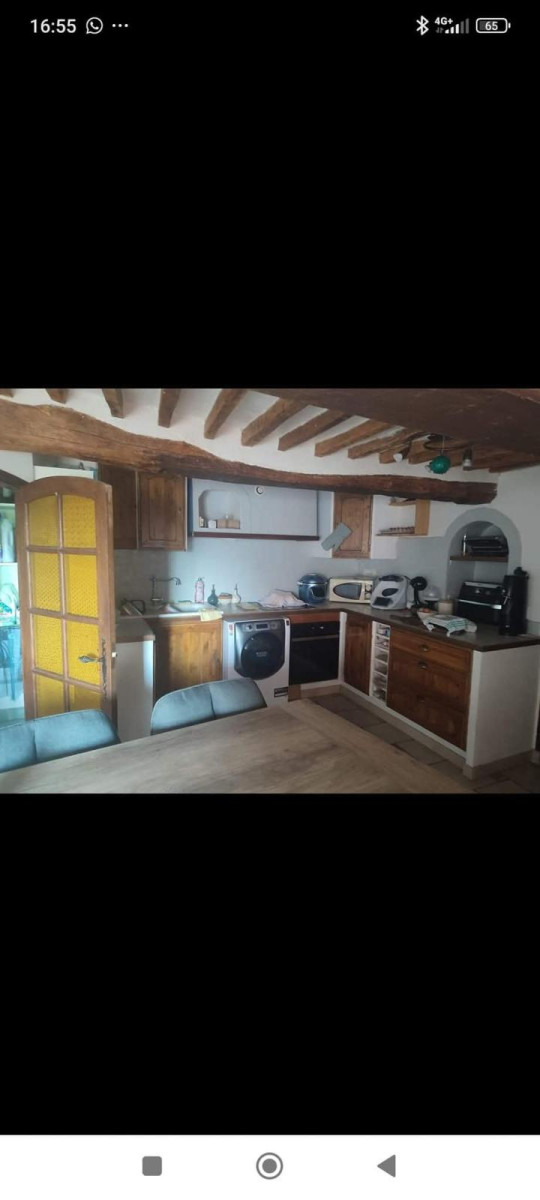 
                                                Location
                                                 Loue charmante maison de village
