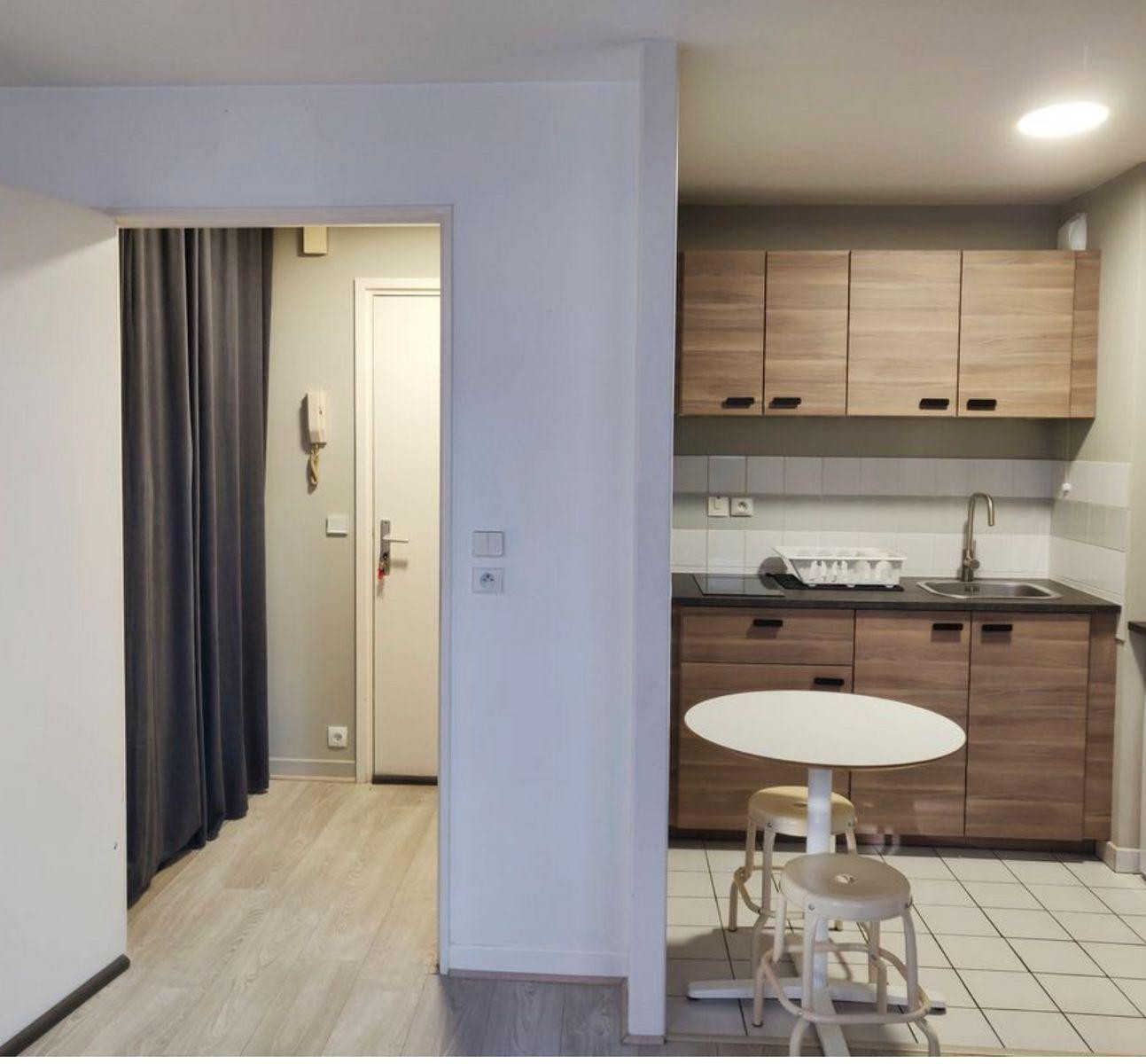 
                                                Location
                                                 Loue Duplex Meublé Rue des Stations et Garage Ferm