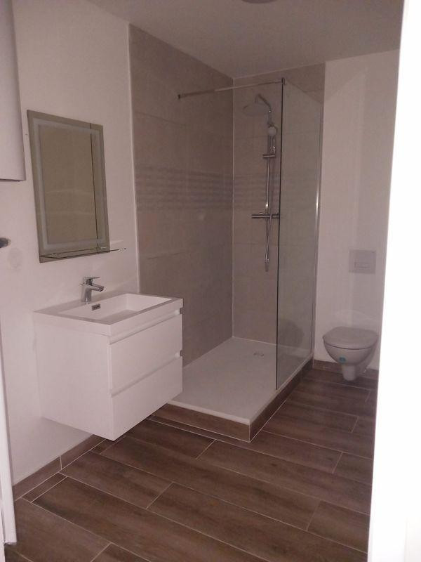 
                                                Location
                                                 Loue F2 lumineux et refait à neuf de 40m2 environ