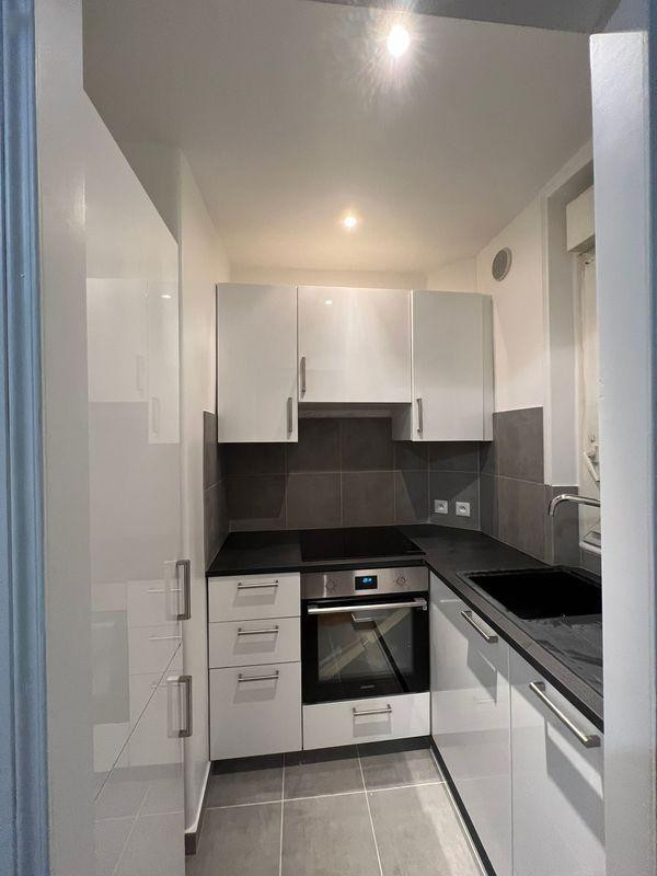 
                                                Location
                                                 Loue F2 non meublé