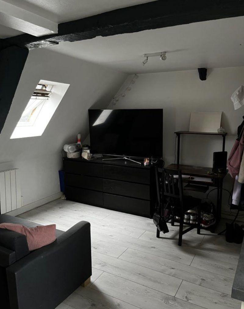 
                                                Location
                                                 Loue F2 Place Henri IV Rouen
