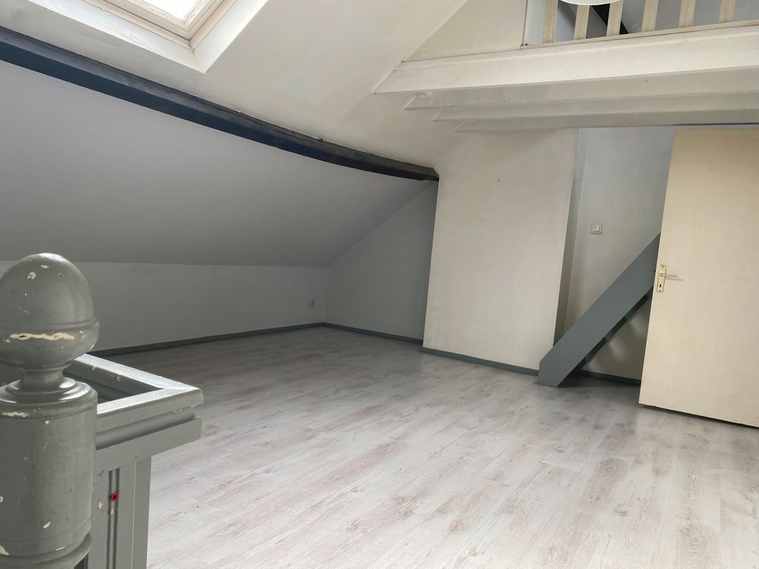 
                                                Location
                                                 Loue F2 rue de la Louvière Lille