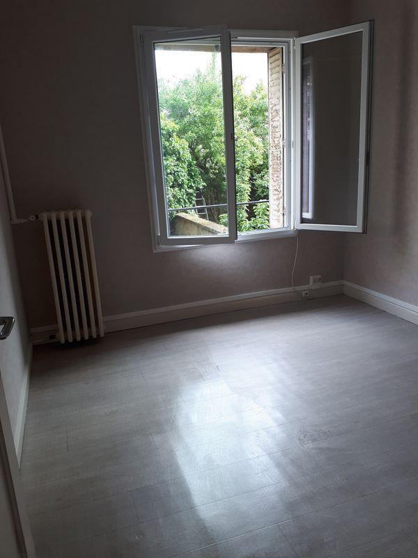 
                                                Location
                                                 Loue F3 rue Palissot