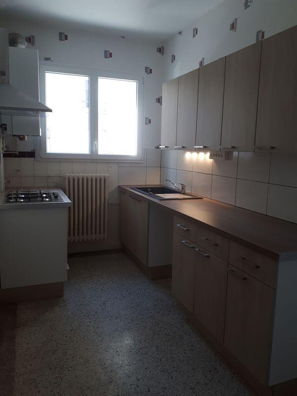 
                                                Location
                                                 Loue F3 rue Palissot