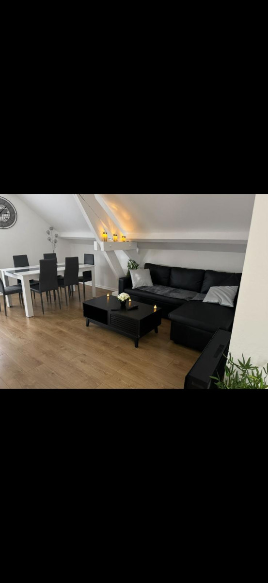 
                                                Location
                                                 Loue lgt meublé 80m² 4 chambres entièrement rénové