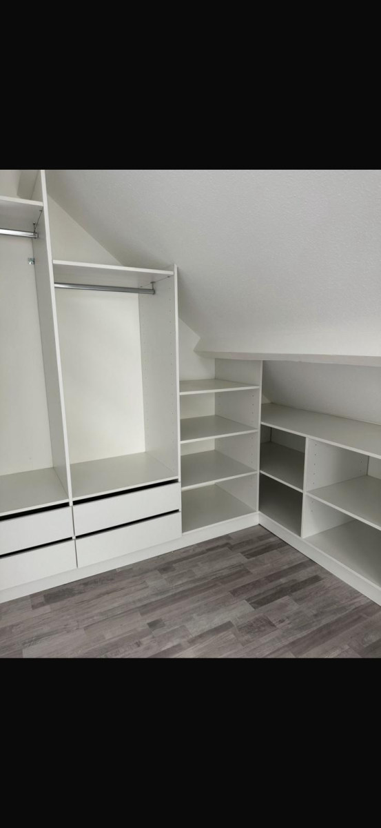 
                                                Location
                                                 Loue lgt meublé 80m² 4 chambres entièrement rénové