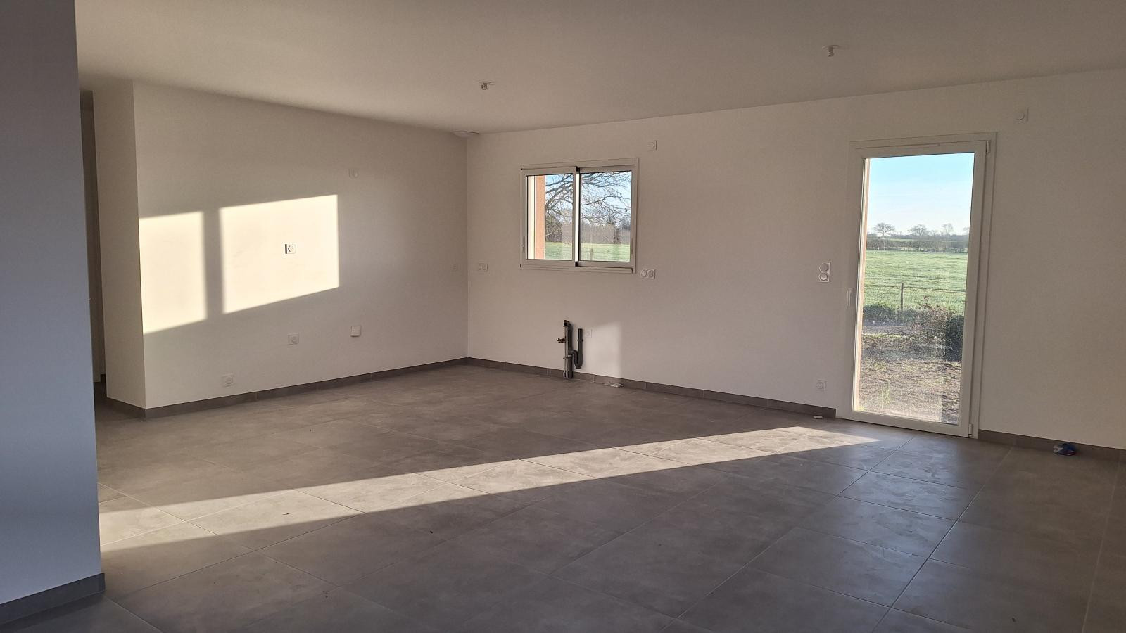 
                                                Location
                                                 Loue maison ,3 chambres