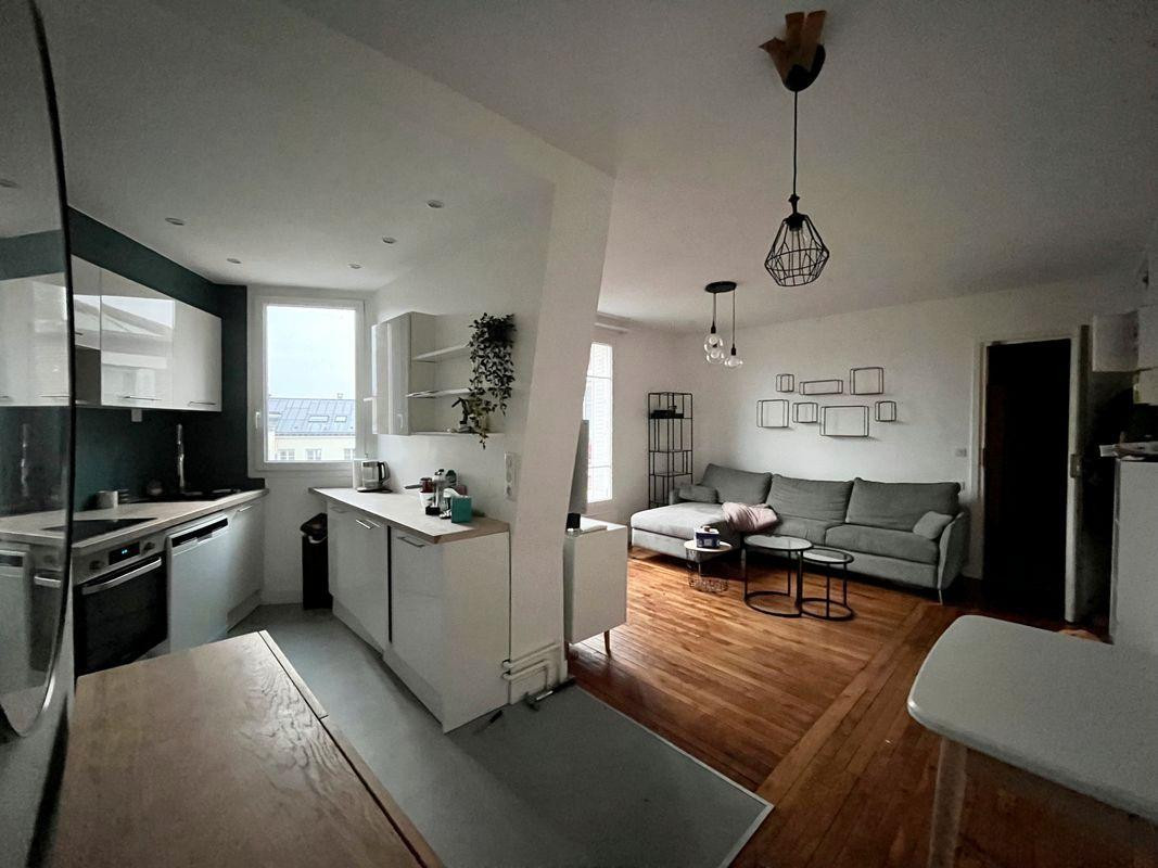 
                                                Location
                                                 Loue meublé 2 pièces 42m² Levallois-Perret