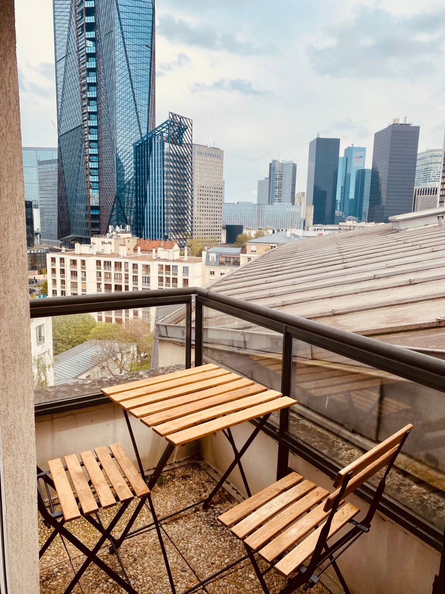 
                                                Location
                                                 Loue meublé un superbe Duplex neuf de 108m² + 20m² de terrasse exposé plein Sud, dernier étage (loyer tout inclus)