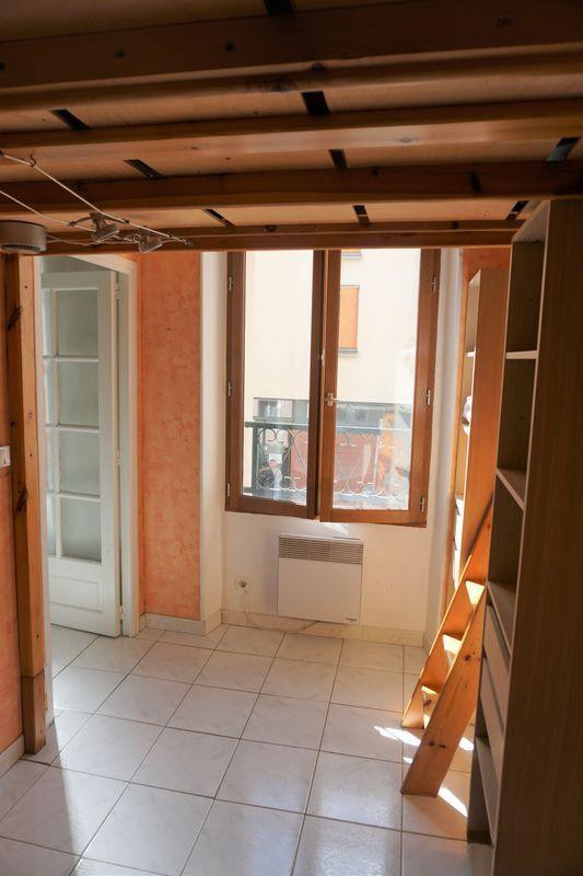 
                                                Location
                                                 Loue studio 19m2 Paris 19