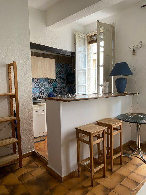 
                                                Location
                                                 Loue studio 25m2 meublé équipé CV Aix en Provence