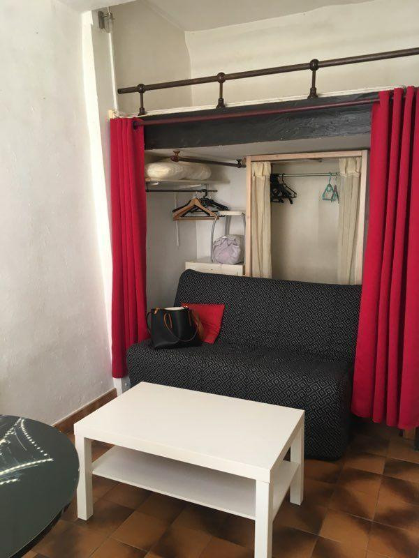
                                                Location
                                                 Loue studio 25m2 meublé équipé CV Aix en Provence