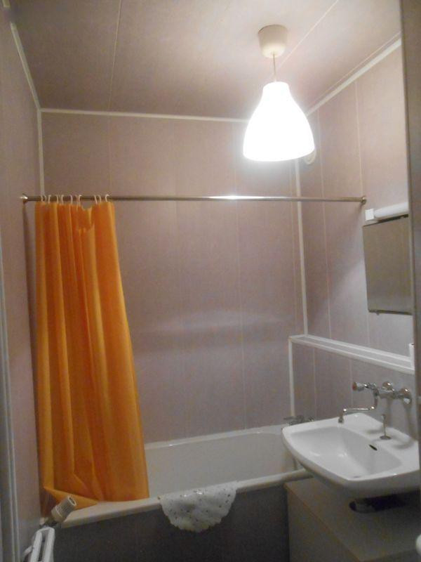 
                                                Location
                                                 Loue studio