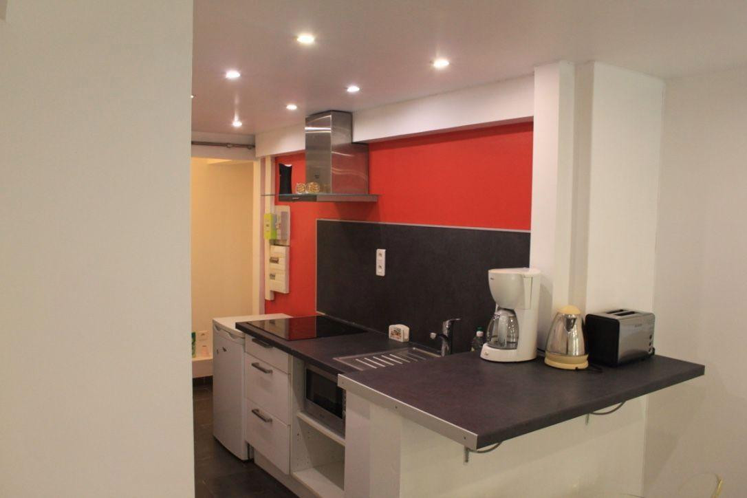 
                                                Location
                                                 Loue STUDIO DE 23m2 entièrement rénové LYON 01