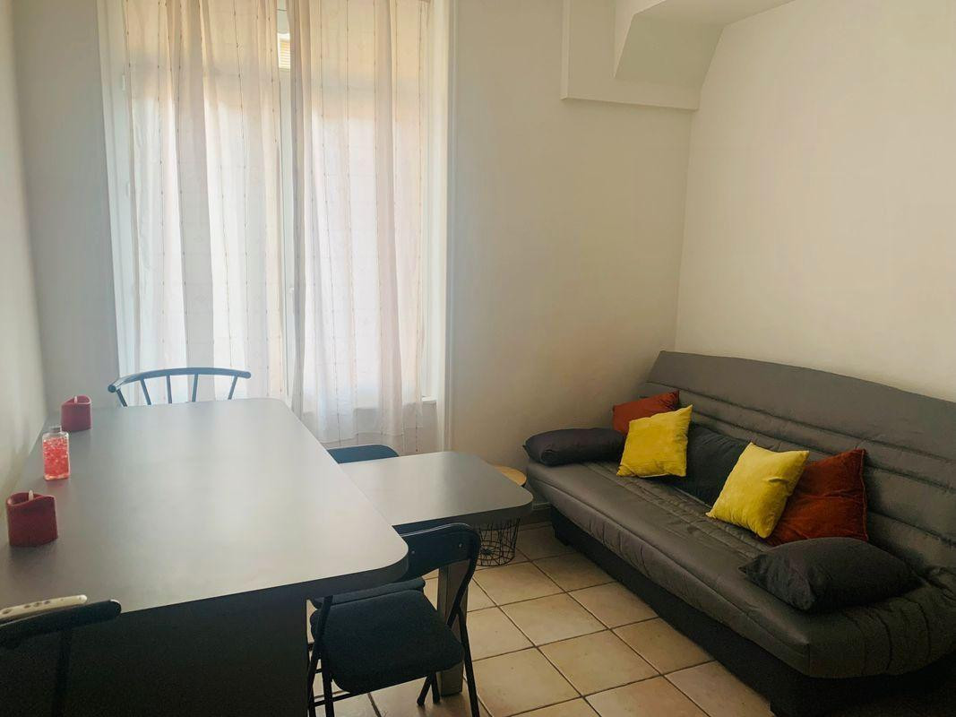 
                                                Location
                                                 Loue studio Lyon 2