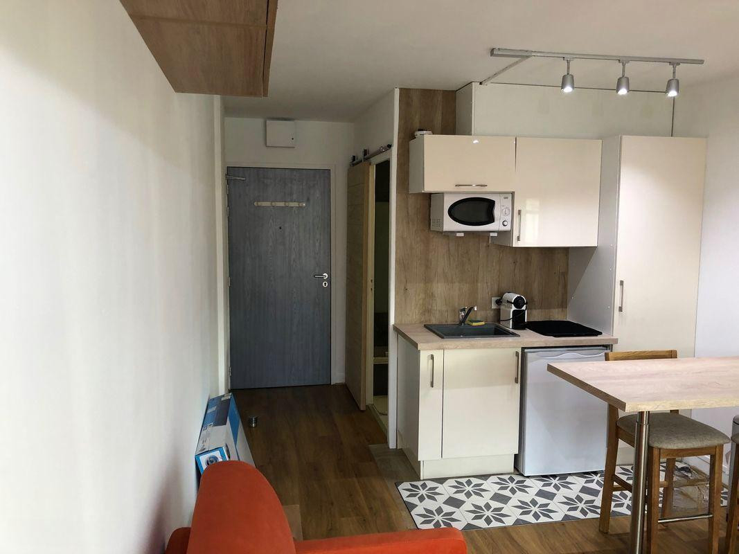 
                                                Location
                                                 Loue studio meuble 19m2 lyon 7eme