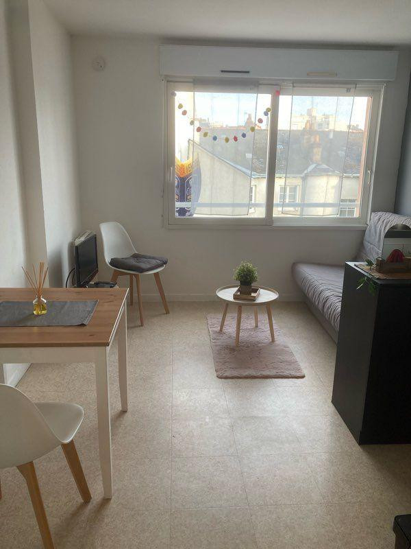 
                                                Location
                                                 Loue studio meublé 19m2 Nantes centre