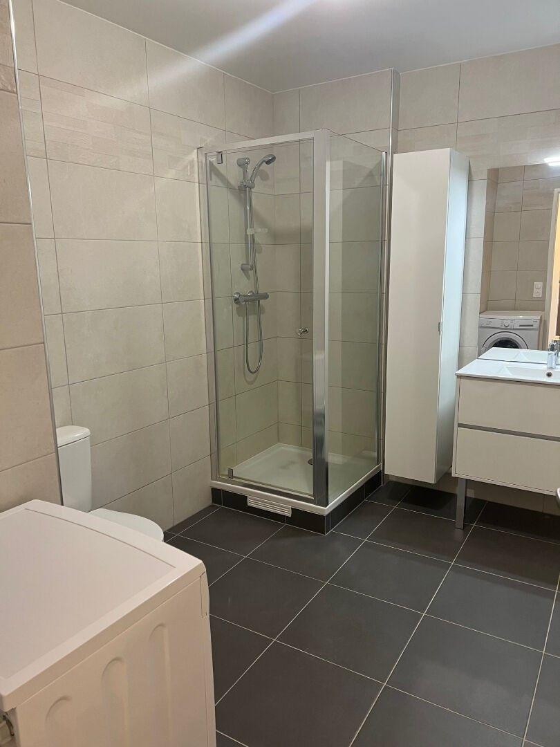 
                                                Location
                                                 Loue studio meublé 30m2 à Bagneux