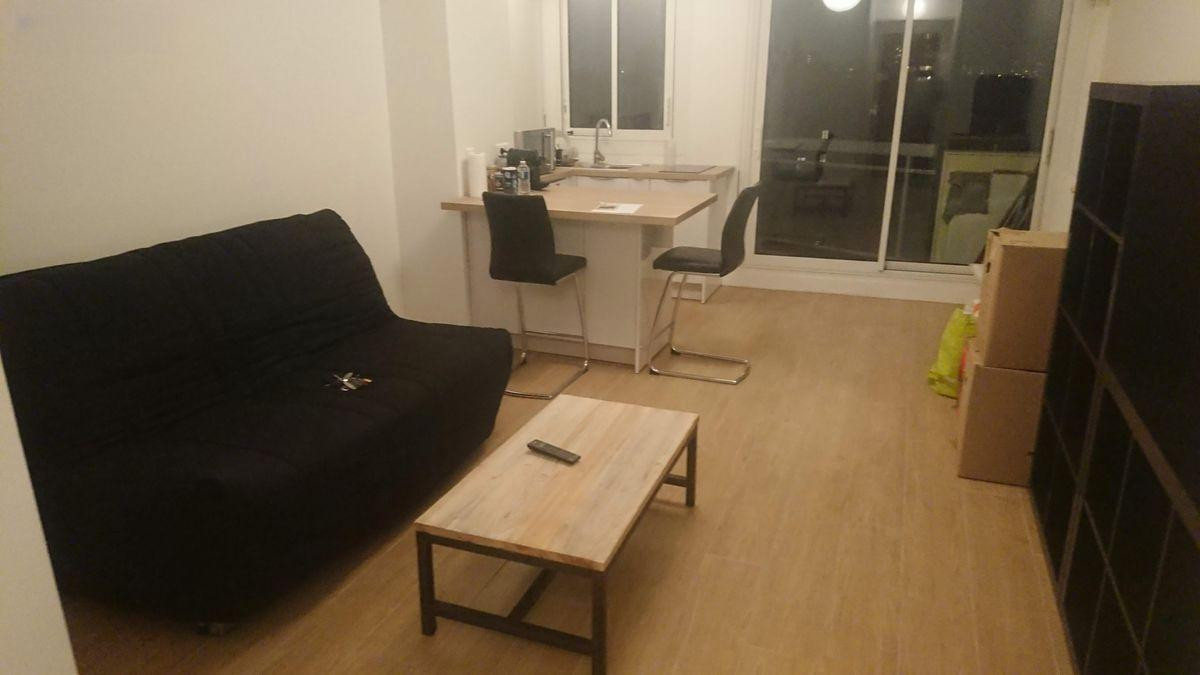 
                                                Location
                                                 Loue STUDIO + Parking
