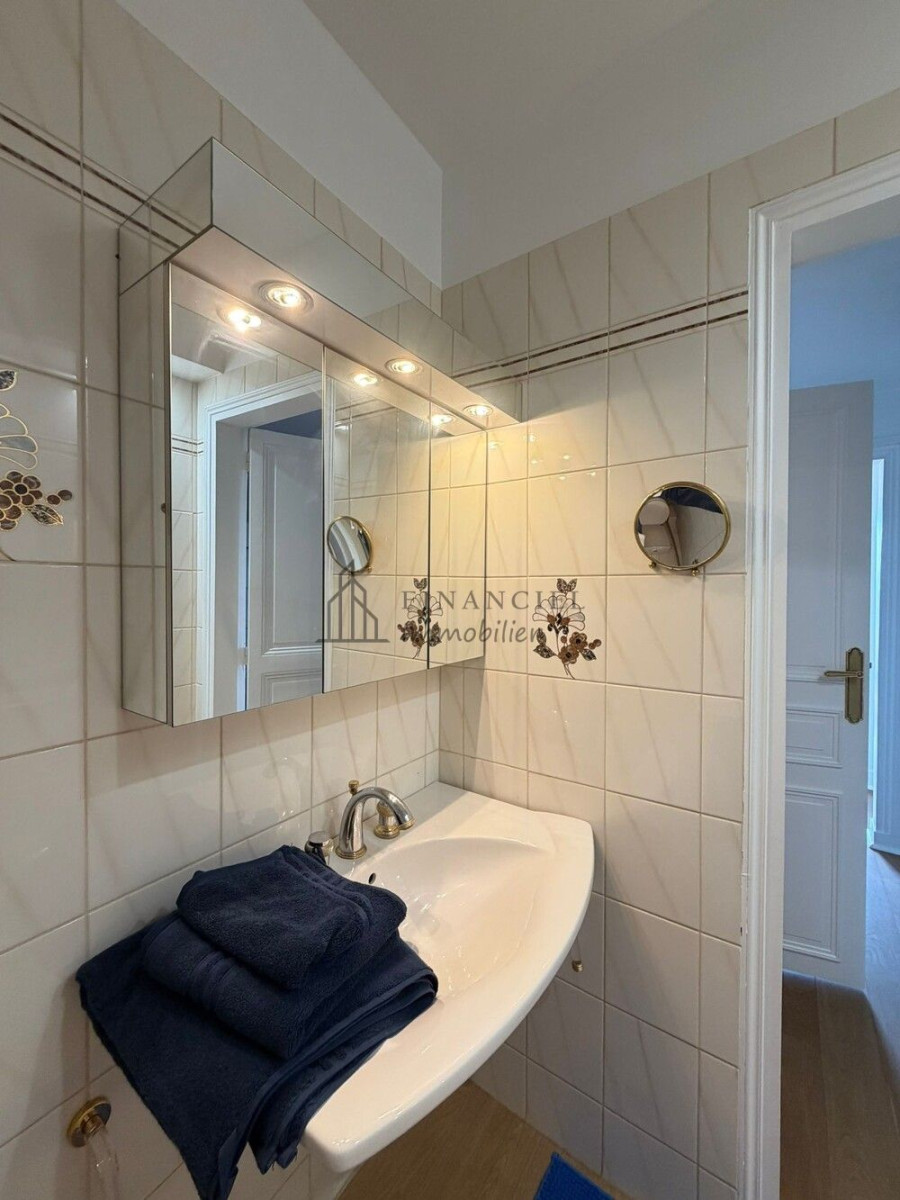 
                                                Location
                                                 LOUE SUPERBE 1/2 PIECES MEUBLE - TUILERIES