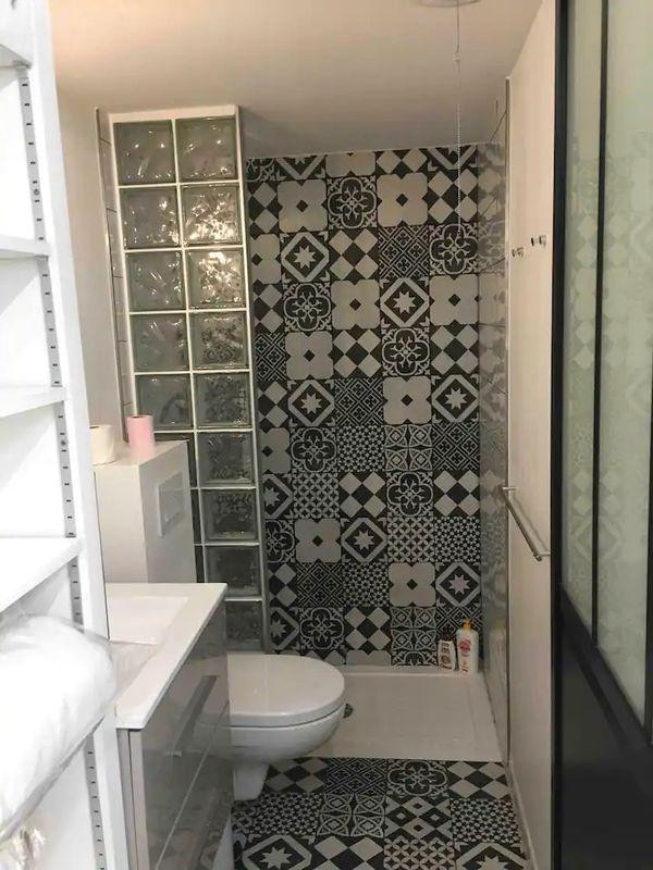 
                                                Location
                                                 Loue superbe studio à Nice centre et mer