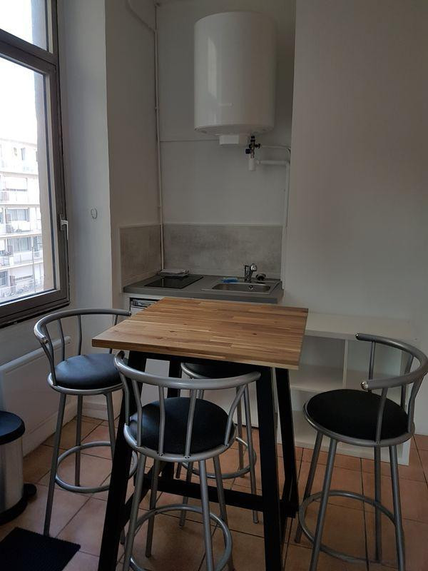 
                                                Location
                                                 LOUE T1 meublé 31.5m2 LYON Confluence