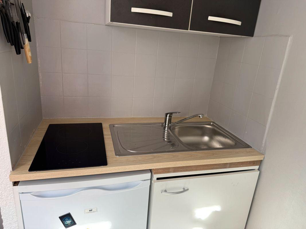 
                                                Location
                                                 Loue T1 studio meublé quartier Médiathèque