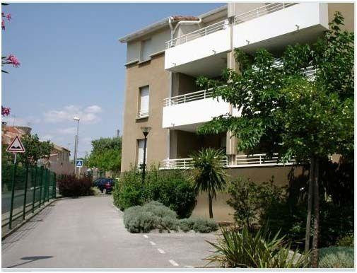 
                                                Location
                                                 Loue t2 avec terrasse et piscine