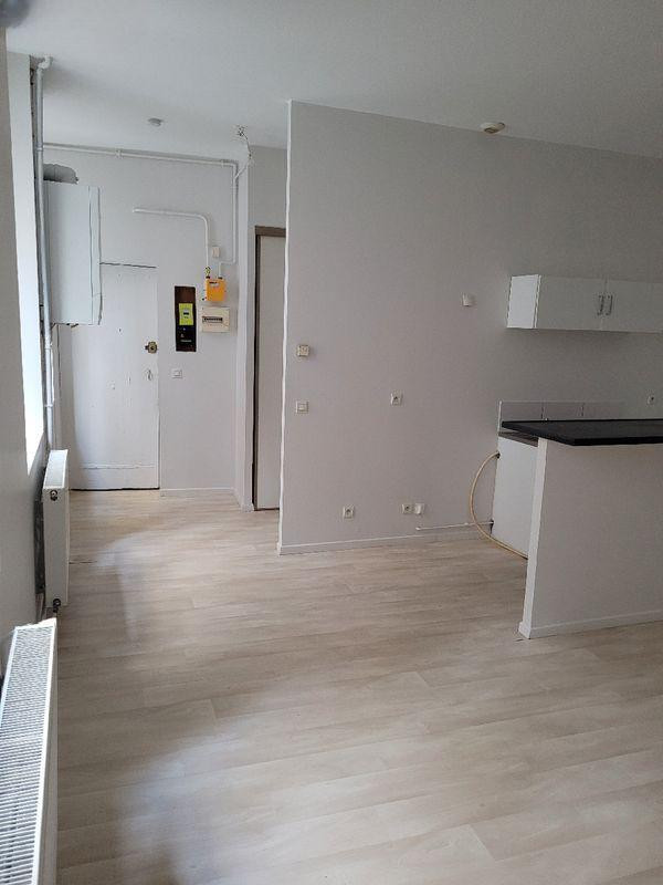 
                                                Location
                                                 Loue T2 de 52m2