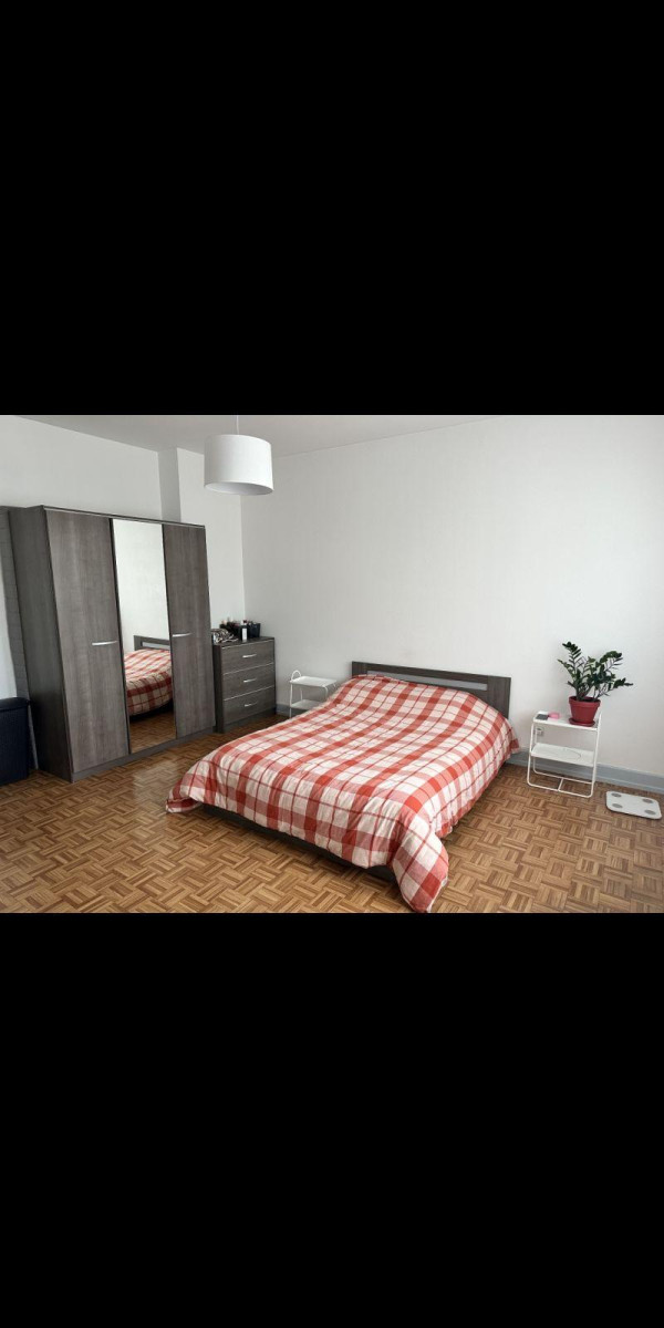 
                                                Location
                                                 Loue T2 de 64 M2 entièrement meublé rénové