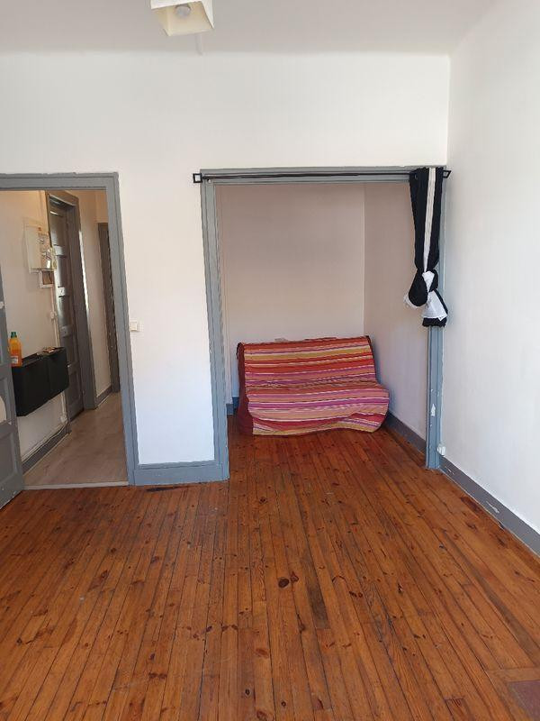 
                                                Location
                                                 Loue T2 meublé
