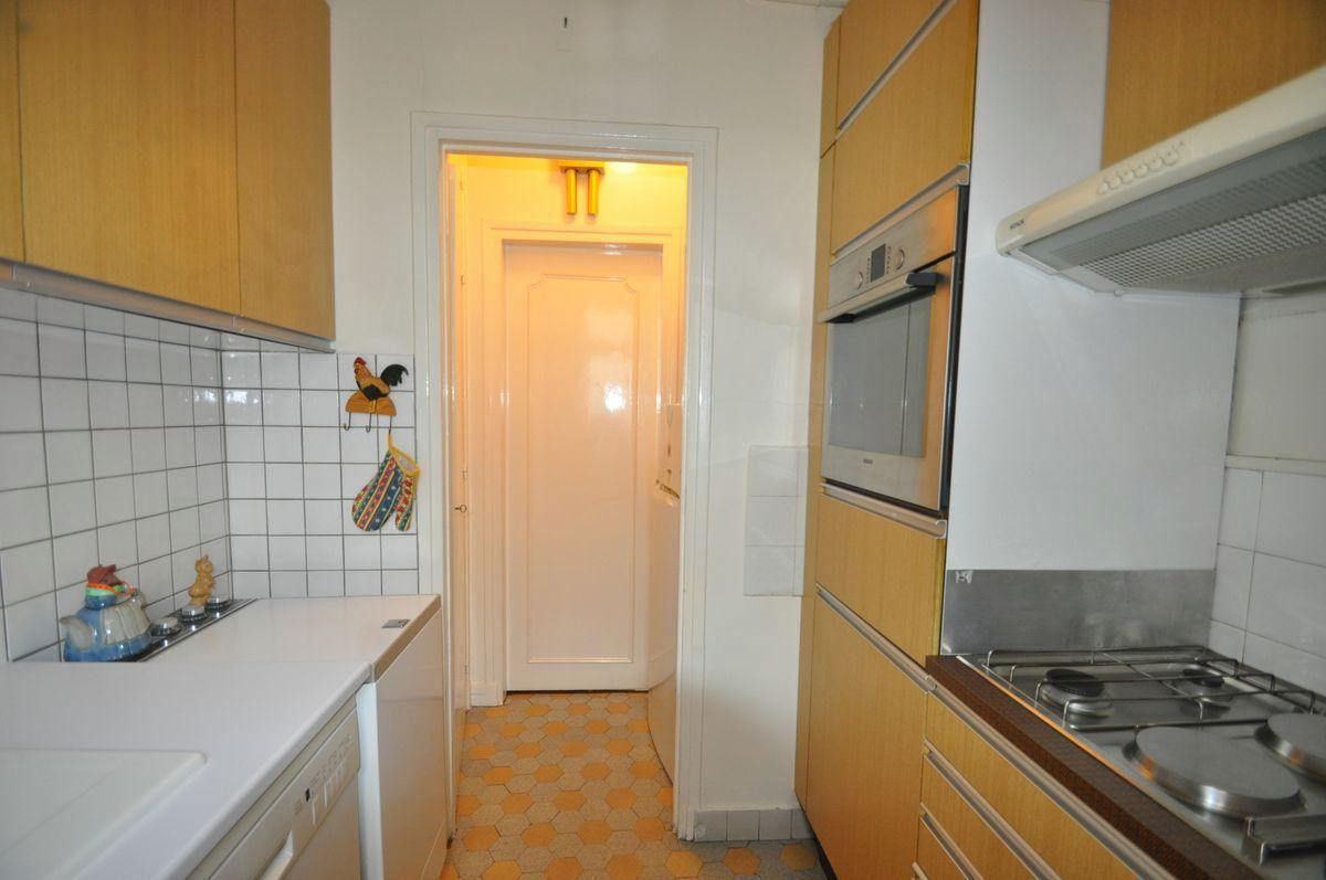 
                                                Location
                                                 Loue T2 meublé, calme sur jardins