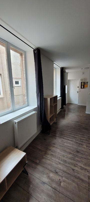 
                                                Location
                                                 Loue T2 meublé centre-ville