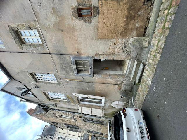 
                                                Location
                                                 Loue t2 meublé hyper centre, refait à neuf