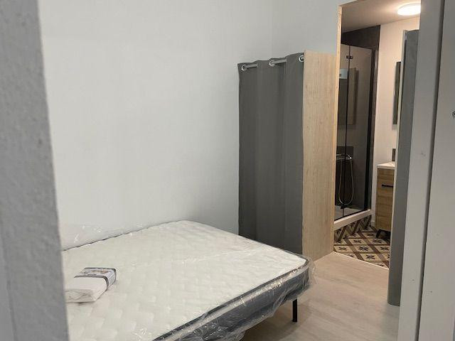 
                                                Location
                                                 Loue t2 meublé hyper centre, refait à neuf