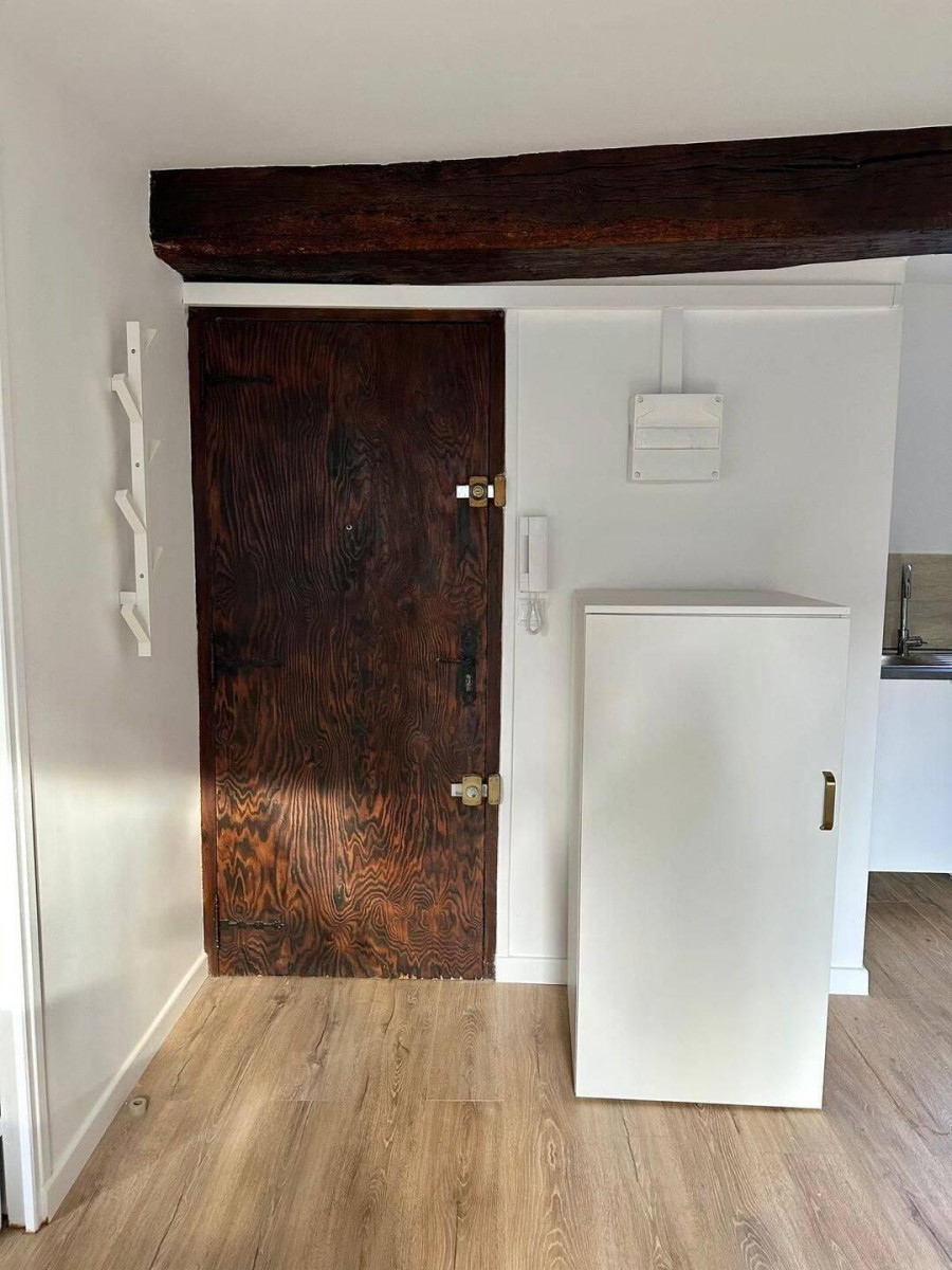 
                                                Location
                                                 Loue T2 - Plein centre Nantes - 30m²
