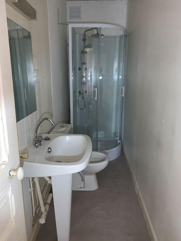 
                                                Location
                                                 Loue T2 Reims