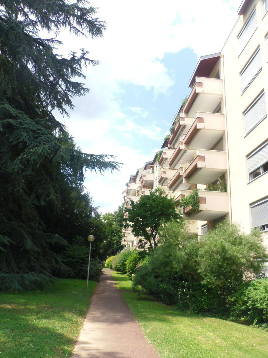 
                                                Location
                                                 Loue T3 Plateau de St Rambert