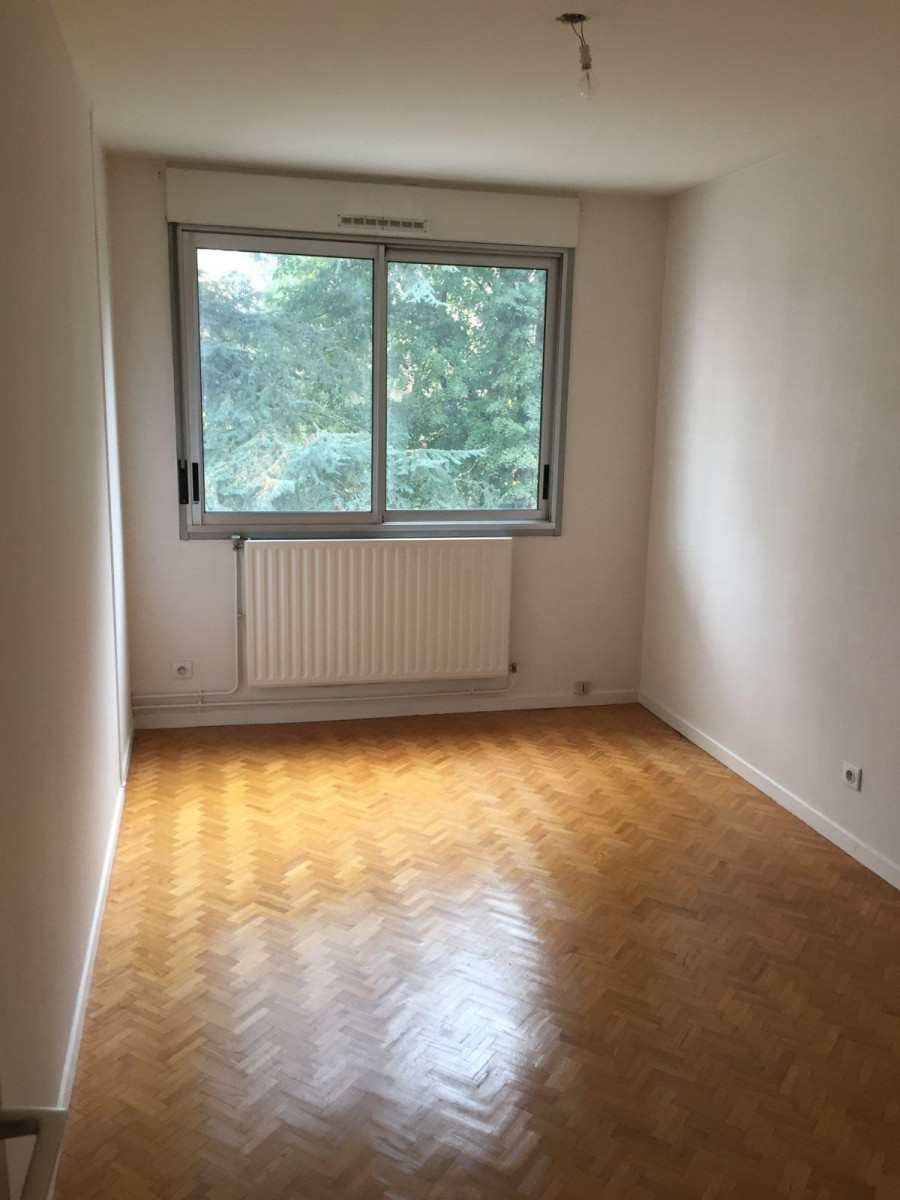 
                                                Location
                                                 Loue T3 Plateau de St Rambert