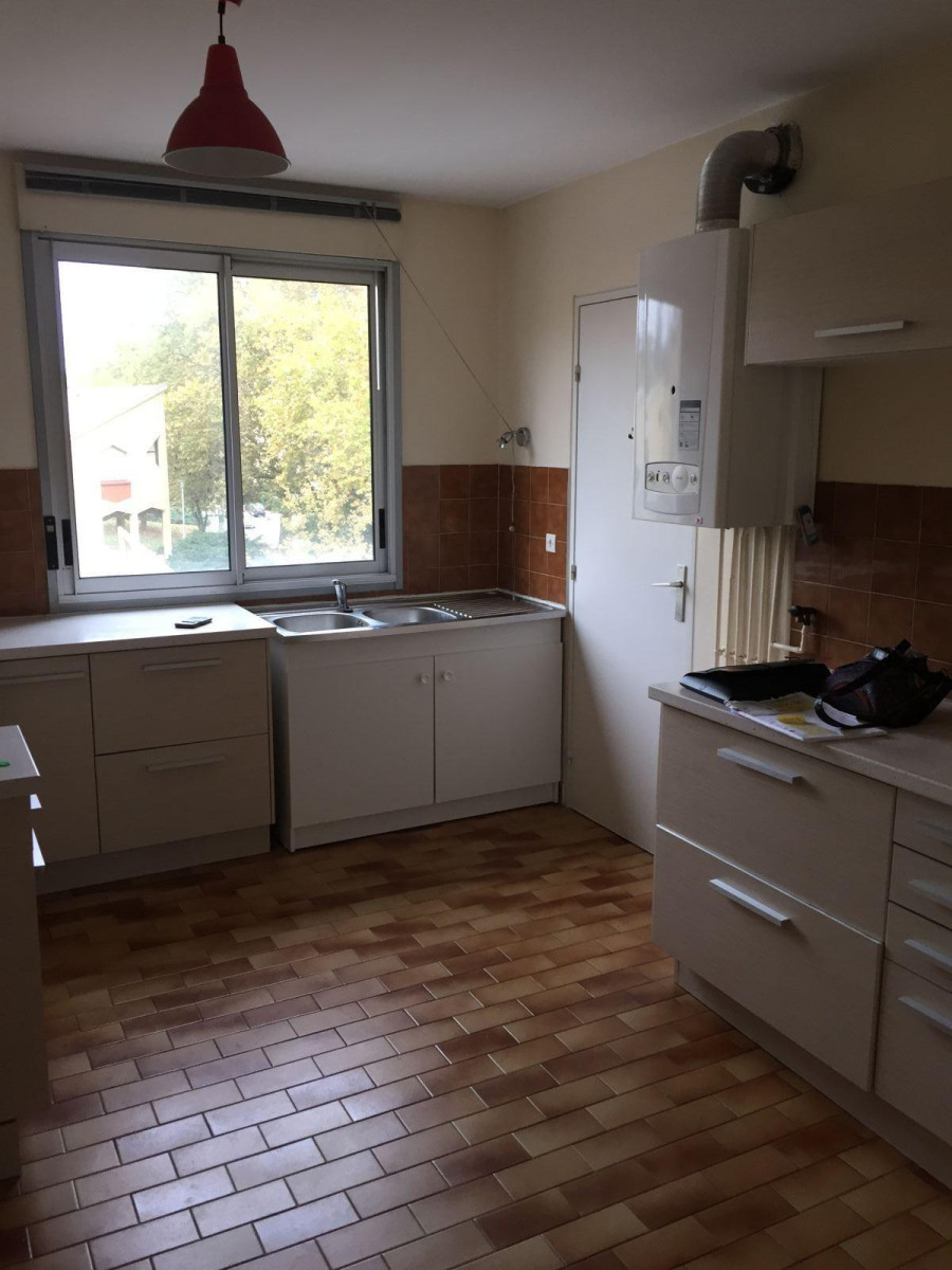 
                                                Location
                                                 Loue T3 Plateau de St Rambert