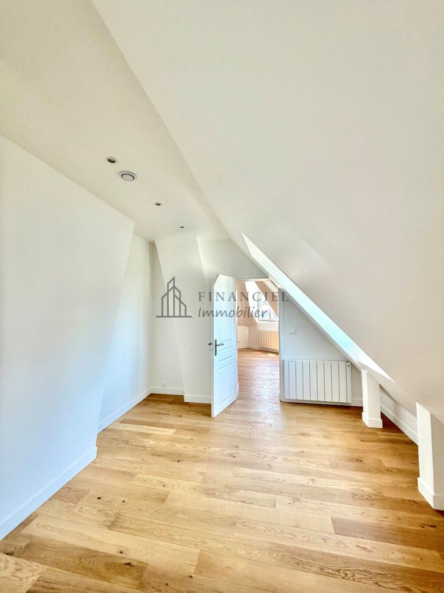 
                                                Location
                                                 LOUE TRES BEAU 2 PIECES - MARAIS