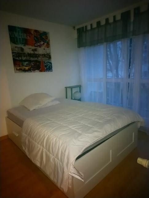 
                                                Location
                                                 Loue très beau 2 pièces meublé