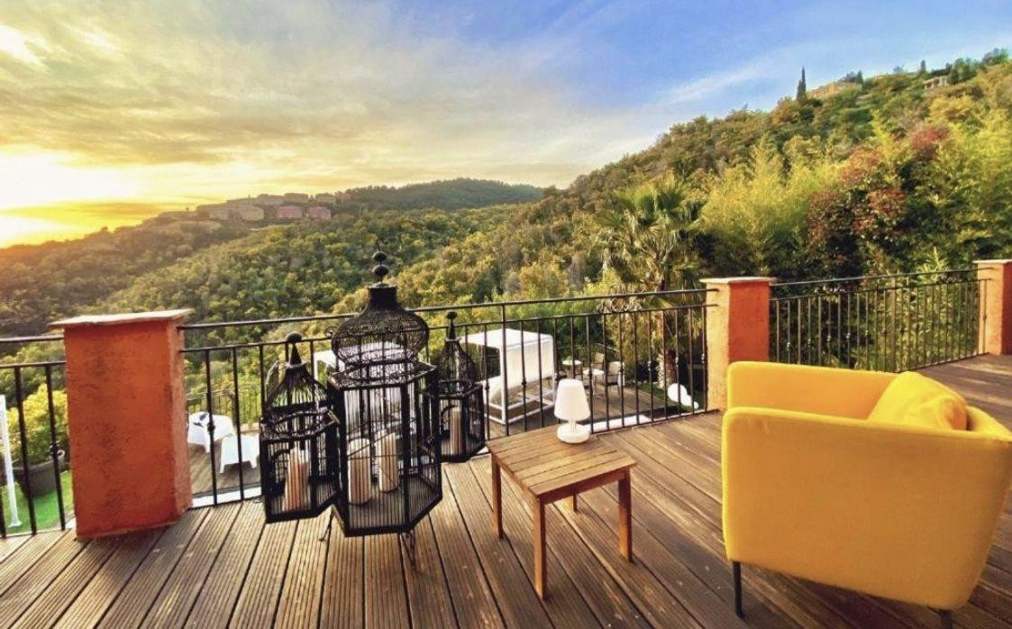 
                                                Location
                                                 Loue Villa Meublée pour famille à Mandelieu