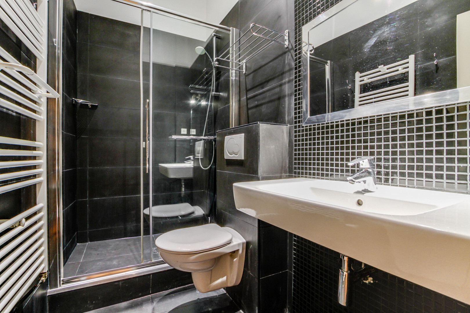 
                                                Location
                                                 Louvre - Saint Honore 2 Bedrooms (loyer tout inclus)