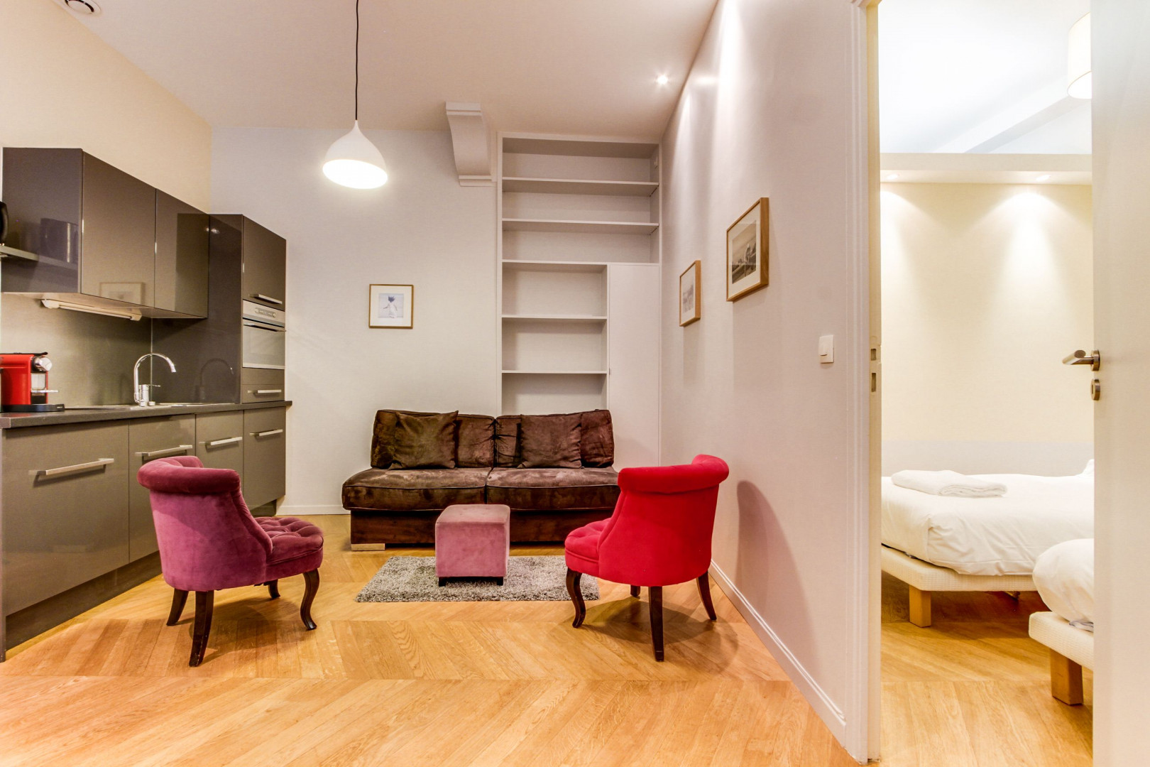 
                                                Location
                                                 Louvre - Saint Honore 2 Bedrooms (loyer tout inclus)