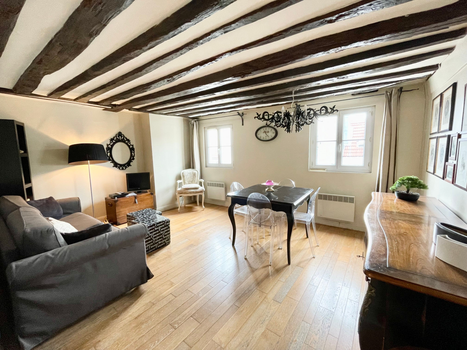 
                                                Location
                                                 Lovely apartment in the Heart of Paris' Japanese District (loyer tout inclus)