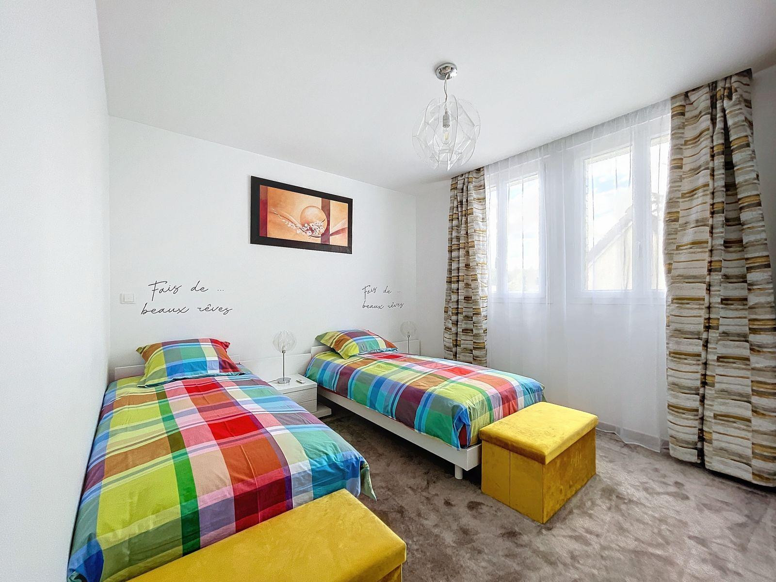 
                                                Location
                                                 Lumineux 3 pièces de standing